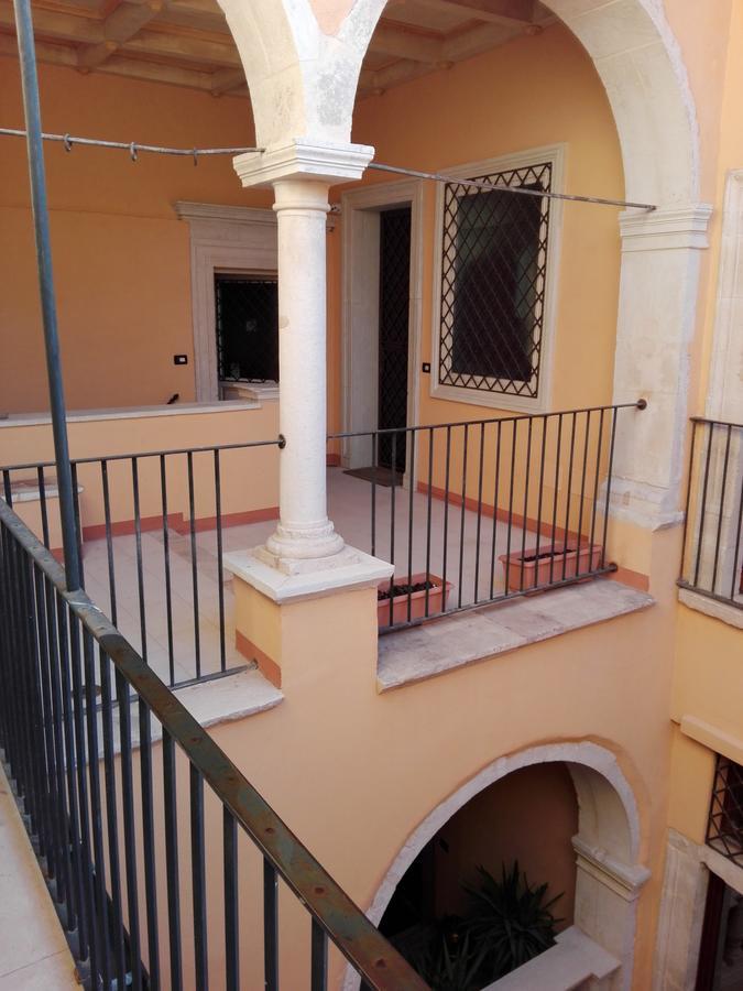 B&B Palazzo Cappa L'Aquila Exterior photo